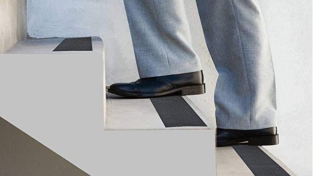 防滑膠帶怎么能使用的更久？-膠帶批發選擇實力工廠【昆山玉寰】