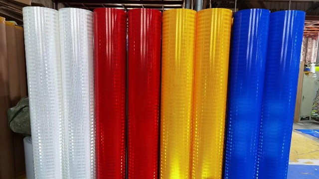 反光膜價格貴不貴？各級別反光膜廠家直接報價【昆山玉寰】