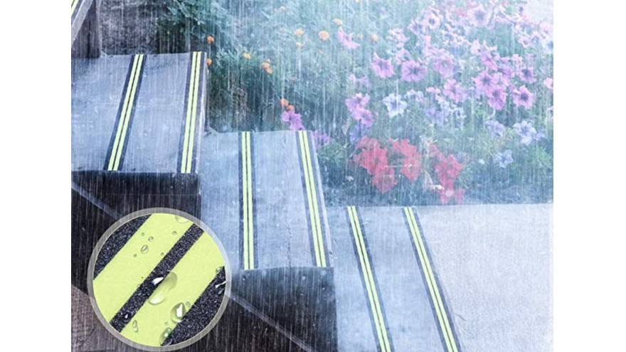 暴雪藍(lán)色預(yù)警繼續(xù)！雪天出行切勿滑倒摔傷【昆山玉寰】