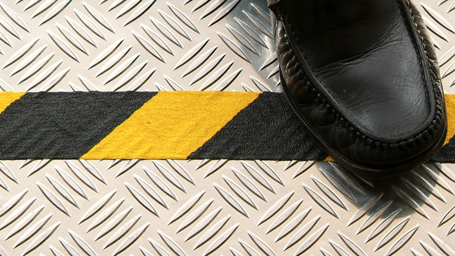 黑黃防滑膠帶，防滑警示作用真的好